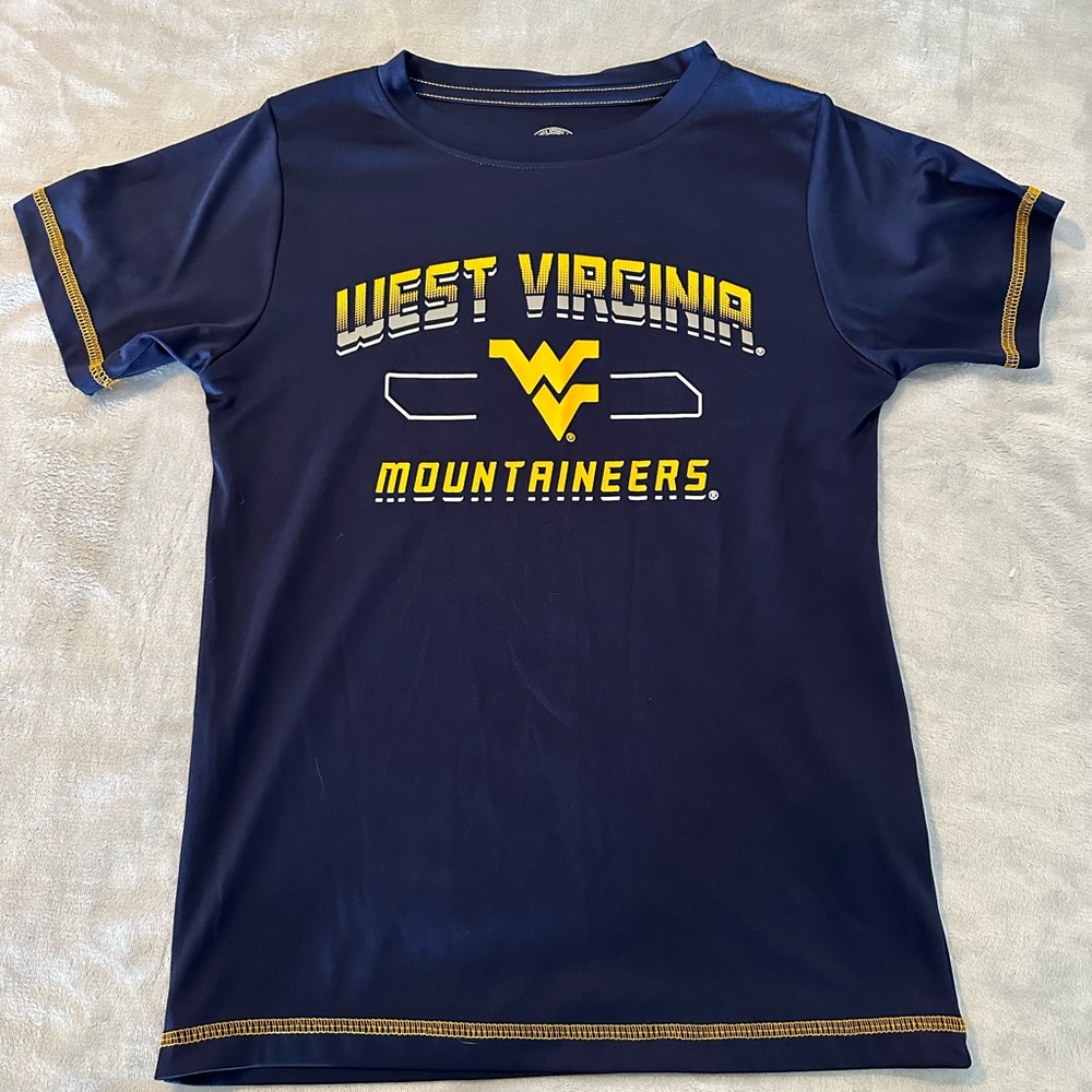 West Virginia Mountaineers Shortsleeved Shirt Boys S (6-7)